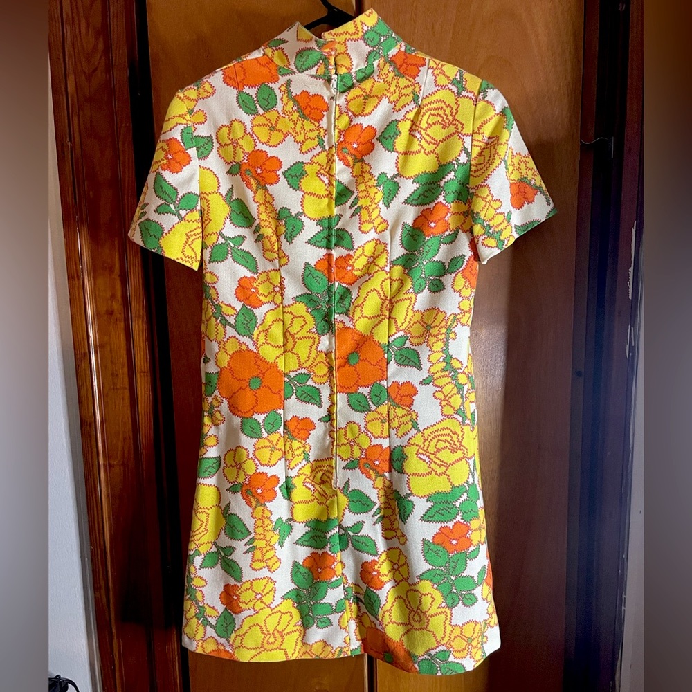 1960's Floral Mini/Mod Dress - Picture 3 of 3